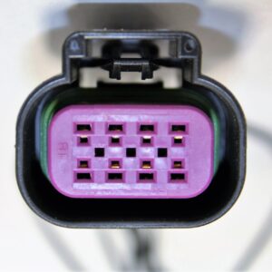 C352 (8-Way Connector)